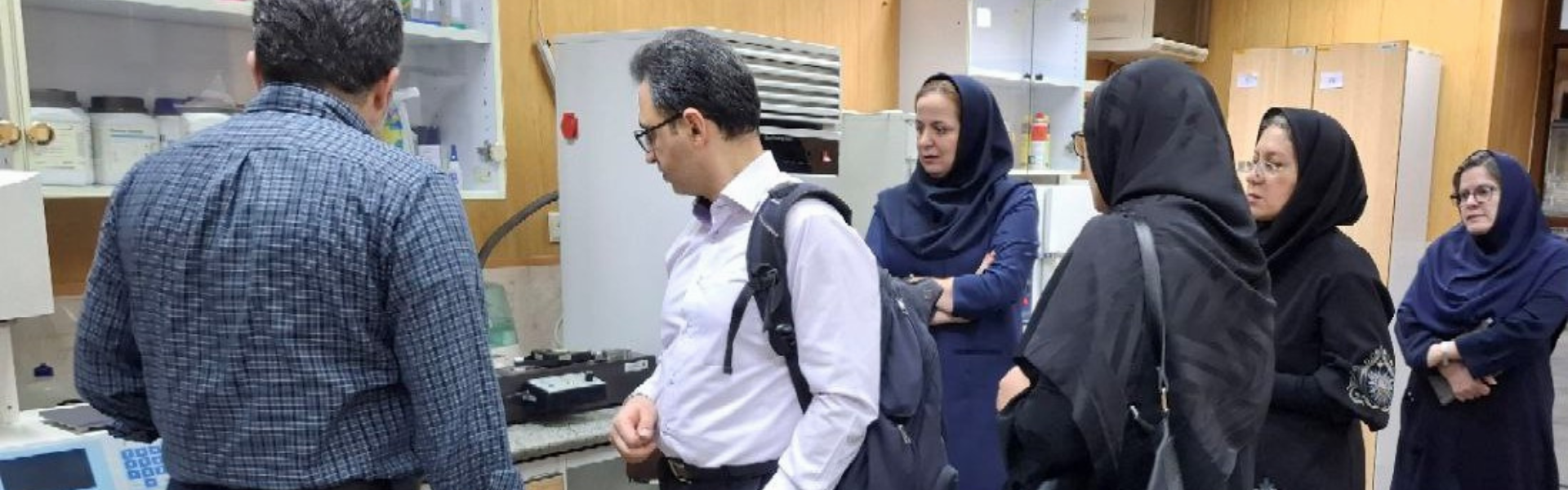 آزمایشگاه مرجع مواد دندانی همکار رسمی سازمان غذا و دارو – ارائه خدمات آزمون و گواهی معتبر